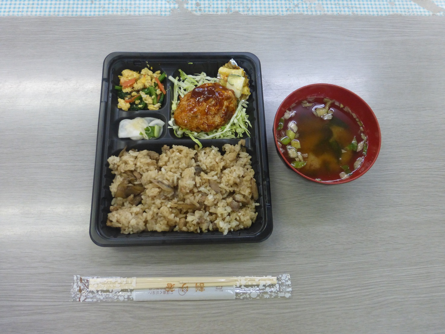 新年お楽しみ昼食3